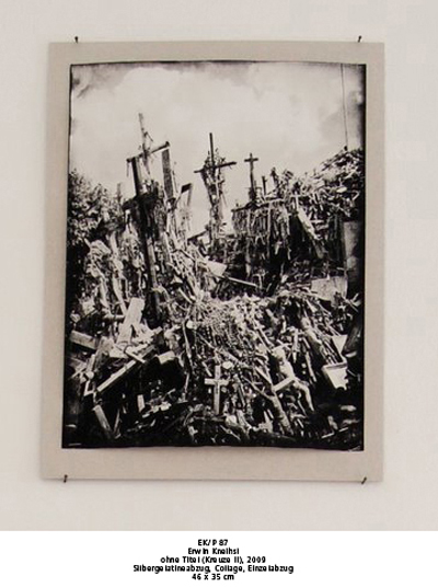 Erwin Kneihsl ohne Titel (Kreuze II), 2009 Silbergelatineabzug, Collage, Einzelabzug 46 x 35 cm