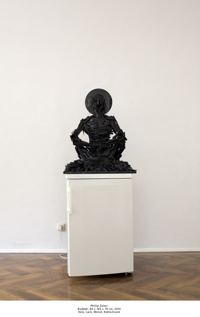 Phillip Zaiser Buddah, 60 x 165 x 70 cm, 2010 Holz, Lack, Metall, Khlschrank