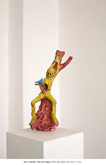 Veit Kowald  Tod mit Vogel, 2012, Keramik, 31 x 12 x 11 cm
